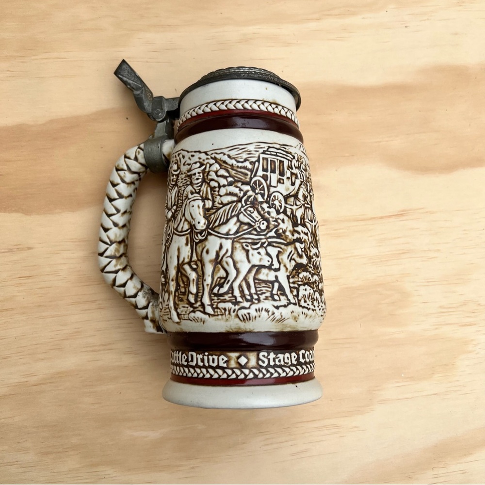 1980 Avon Beer Stein Mug Cattle Drive Stage Coach Roping Chuck Wagon